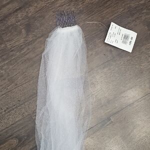 Elegant White Bridal Veil